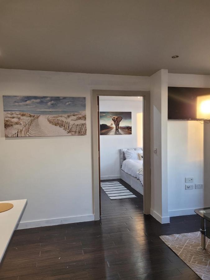 Amazing London 1 Bedroom Flat In Astral House As18 Norbury  Exterior foto