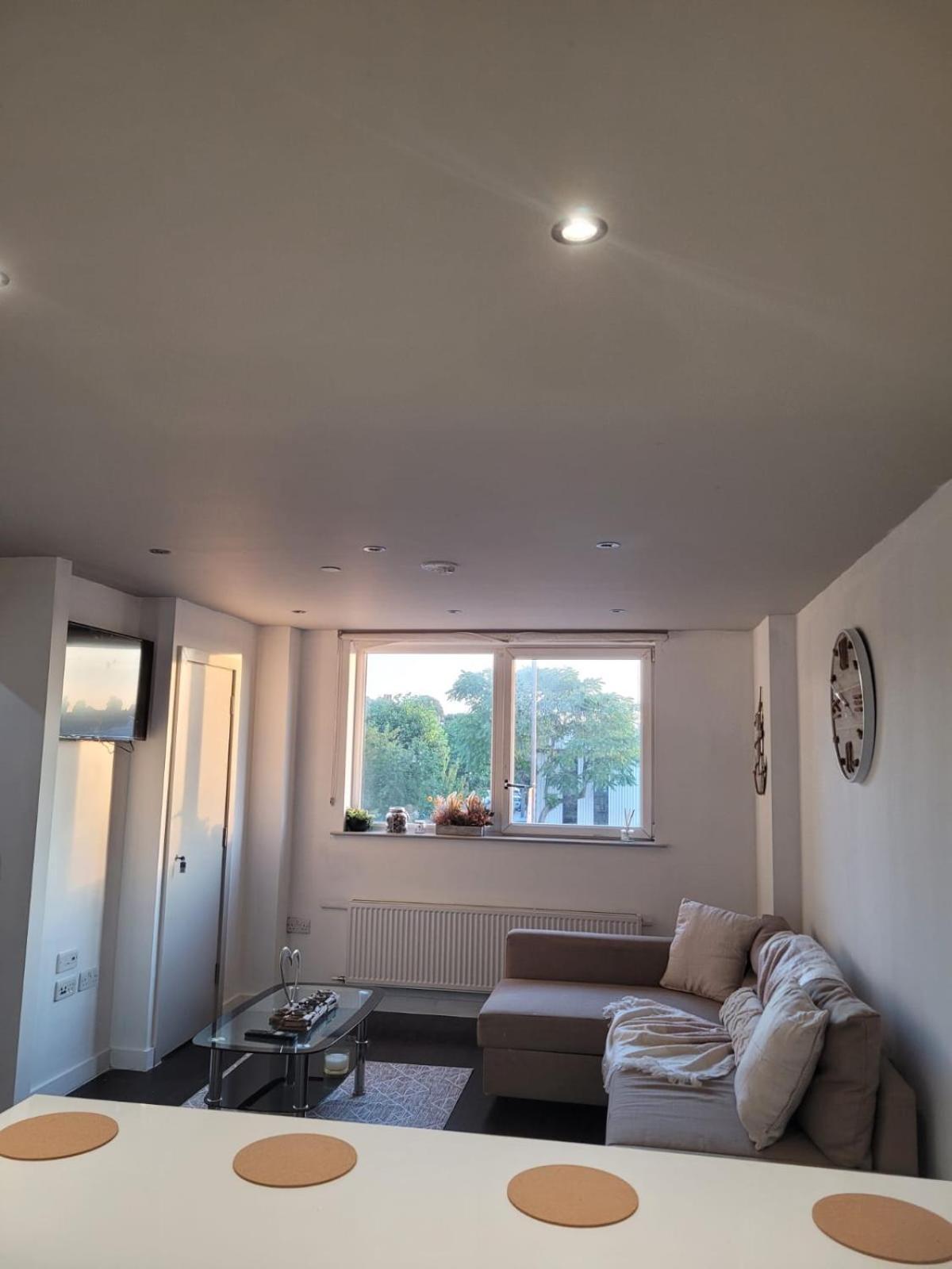 Amazing London 1 Bedroom Flat In Astral House As18 Norbury  Exterior foto